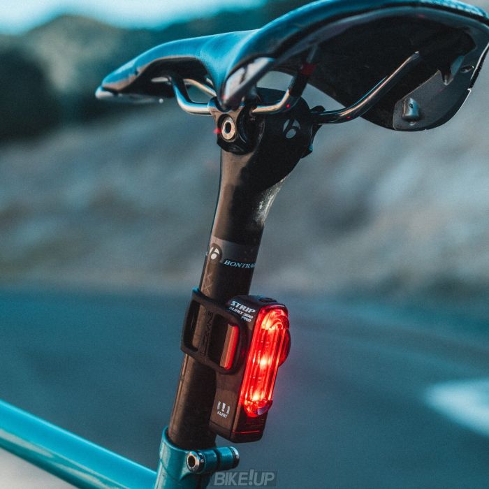 Заднє світло Lezyne STRIP PRO ALERT DRIVE REAR Чорний Y14