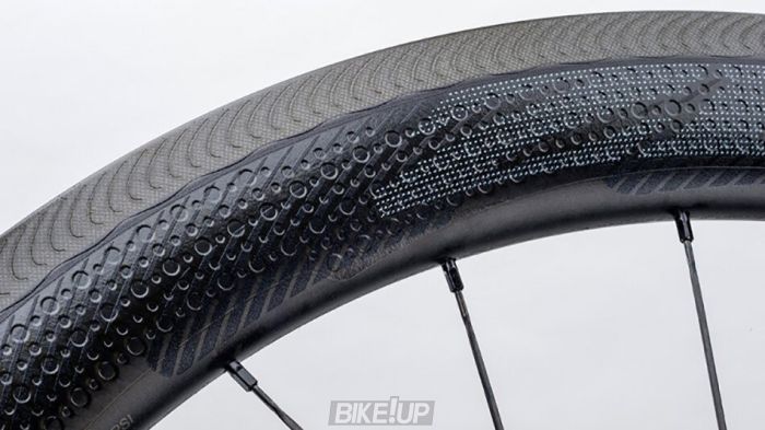 Колесо ZIPP 454 NSW Carbon Tubular Disc Brake Center Locking 700c Rear 24Spokes SRКолесо ZIPP 10/11sp 12x142mm Standard Graphic A2